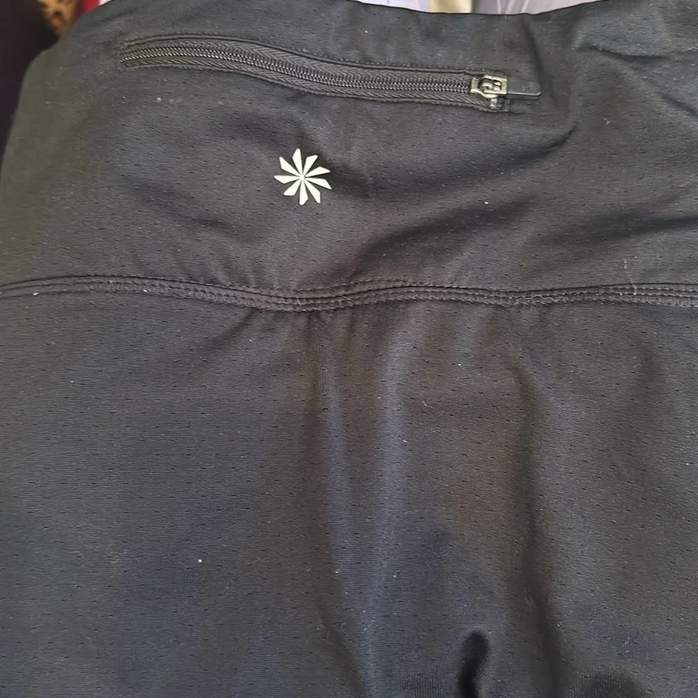 Athleta ST Black Reflective Decal Skort EUC - Picture 4 of 6
